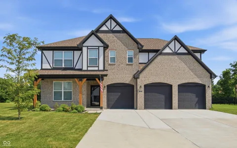 6400 Whitecap Lane