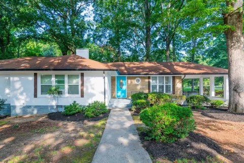5165 WOODLAND DRIVE