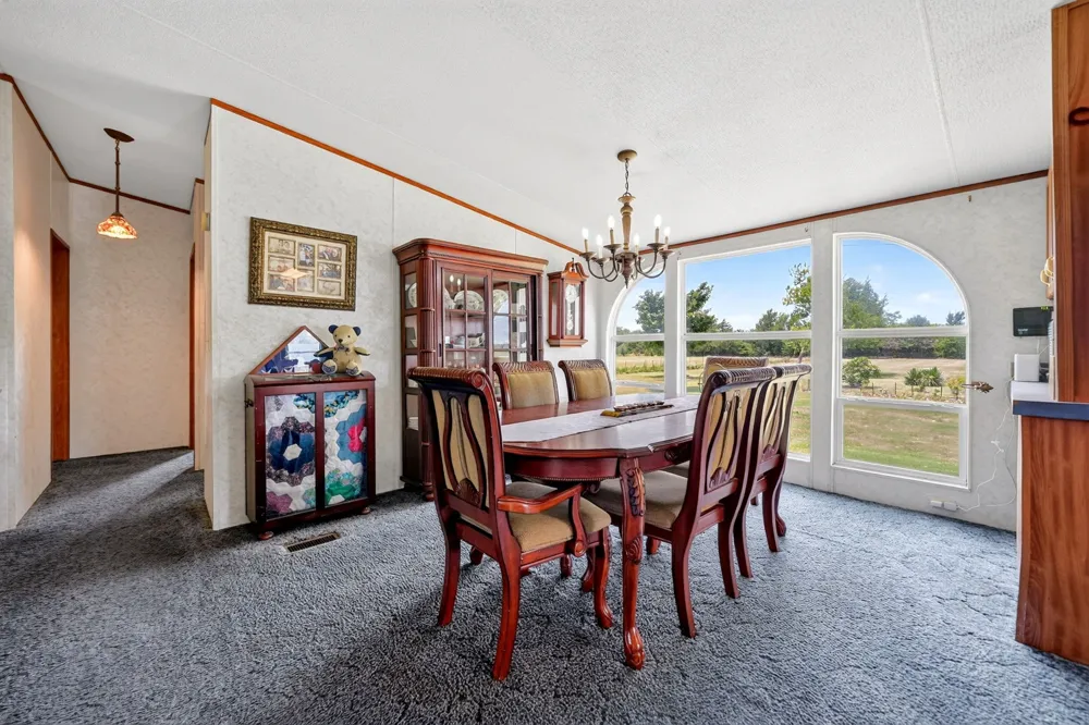 8900 Crestview Estate Road Quinlan, TX 75474