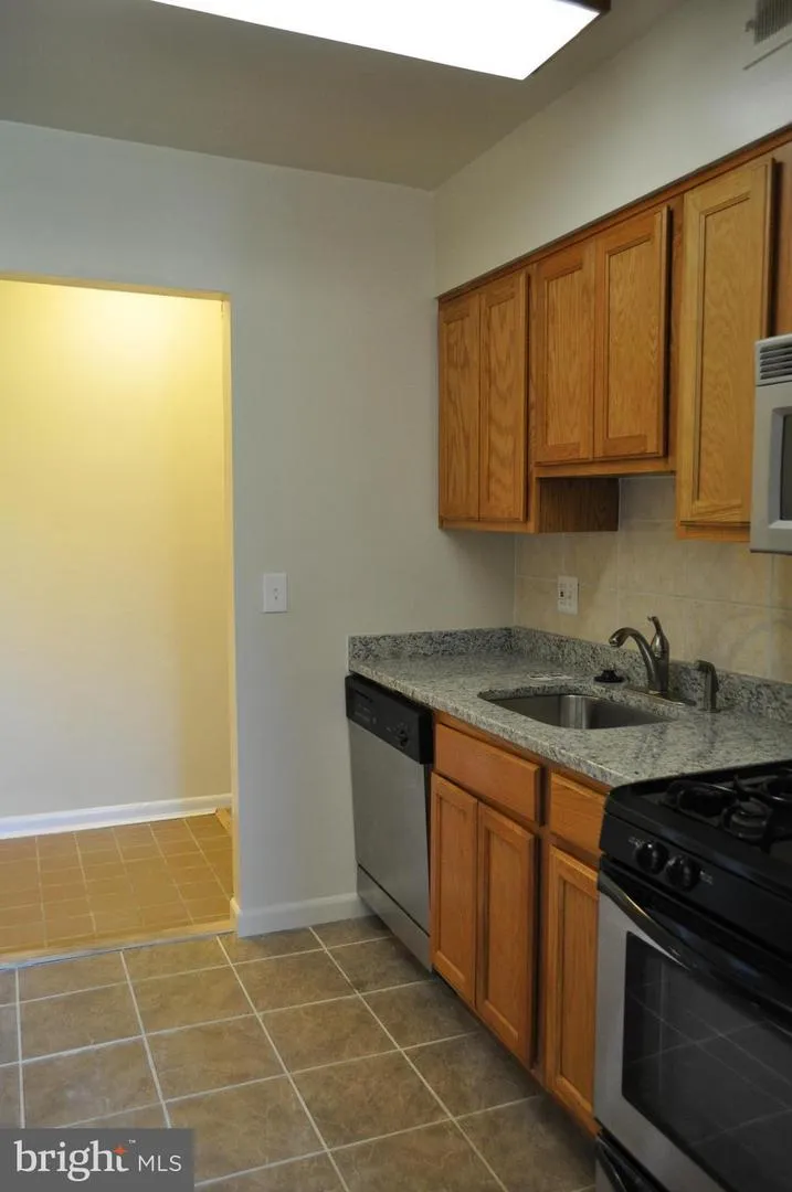 6091 MAJORS LANE #6 Columbia, MD 21045