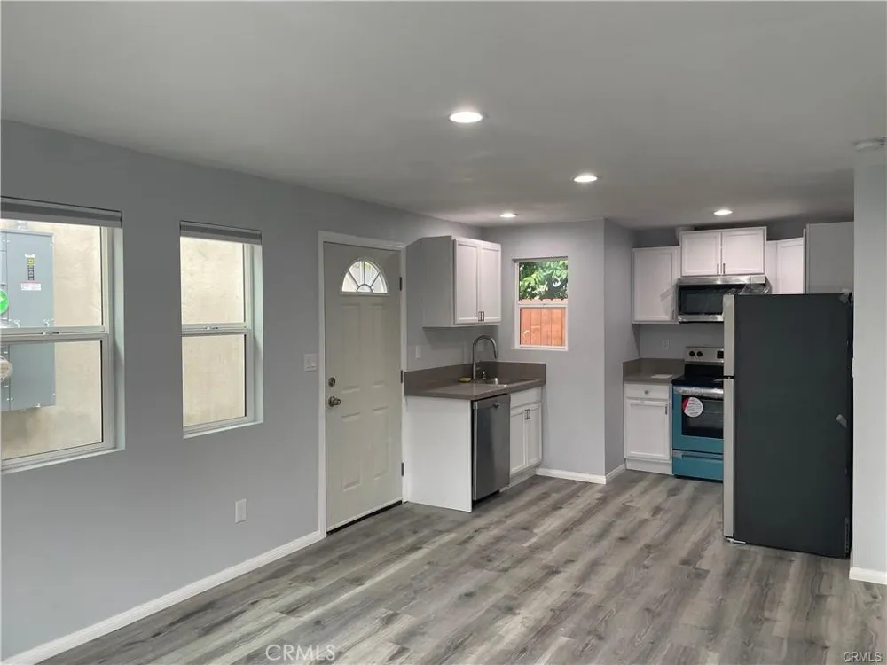 4971 Topanga Canyon Boulevard Woodland Hills, CA 91364