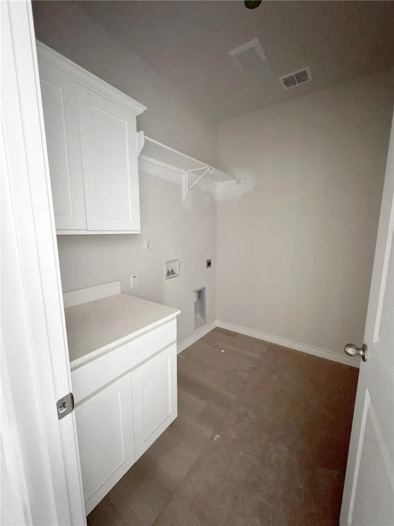 2104 Fury Portland, TX 78374