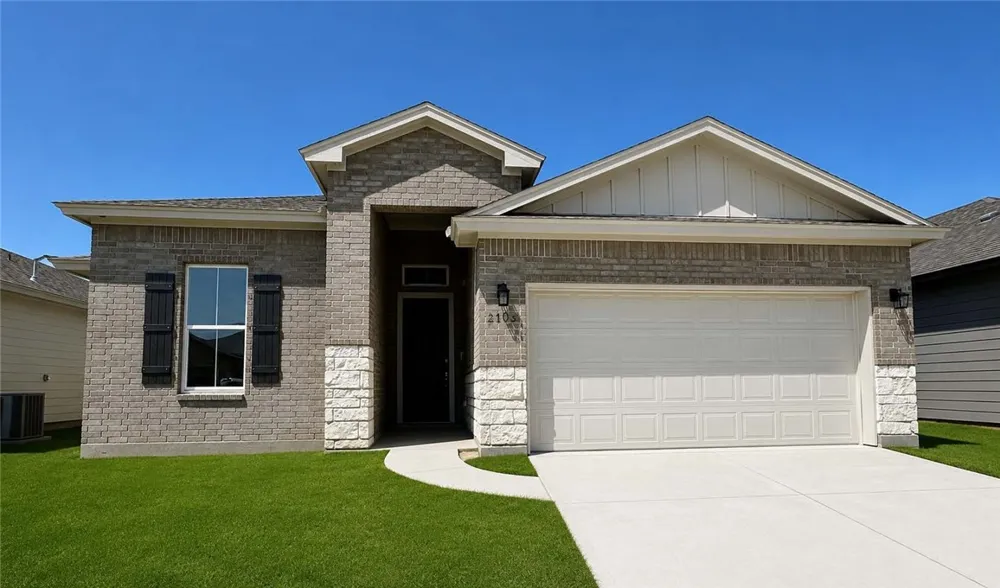 2104 Fury Portland, TX 78374