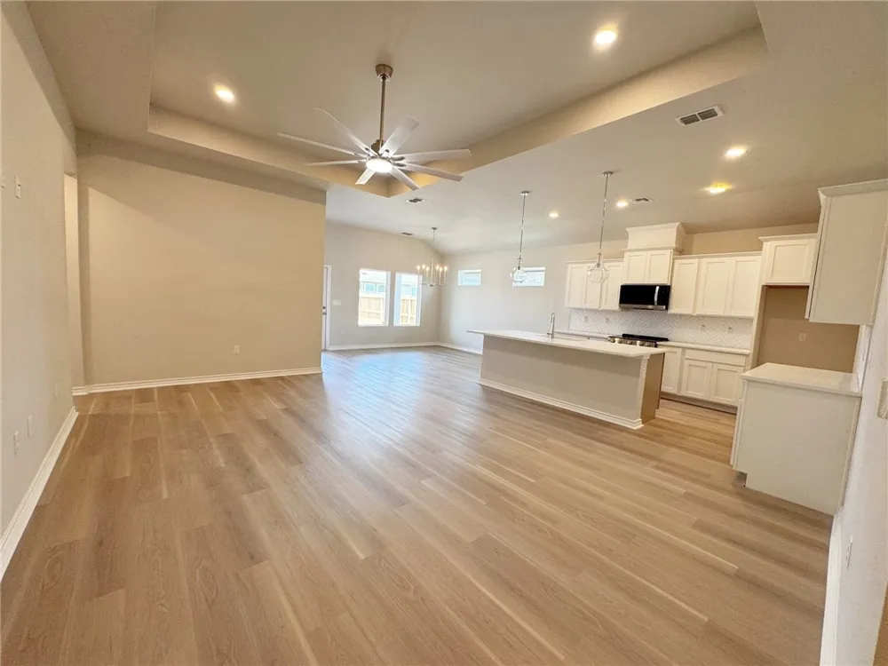 2104 Fury Portland, TX 78374