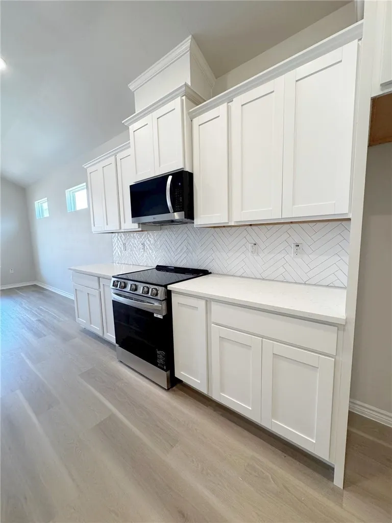 2104 Fury Portland, TX 78374