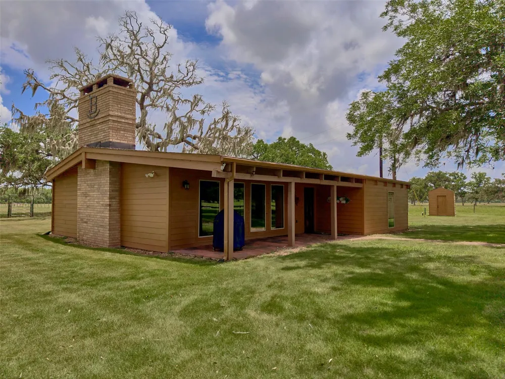 9920 Fm-457 Cedar Lane, TX 77415