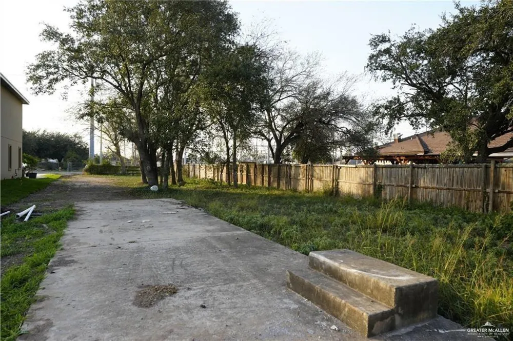 1207 W Hall Acres Road Pharr, TX 78577