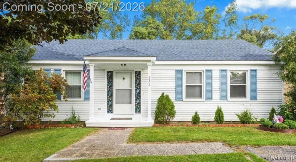 5608 Clinton River Drive Waterford Charter Township, MI 48327