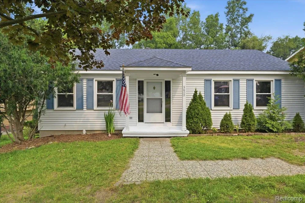 5608 Clinton River Drive Waterford Charter Township, MI 48327