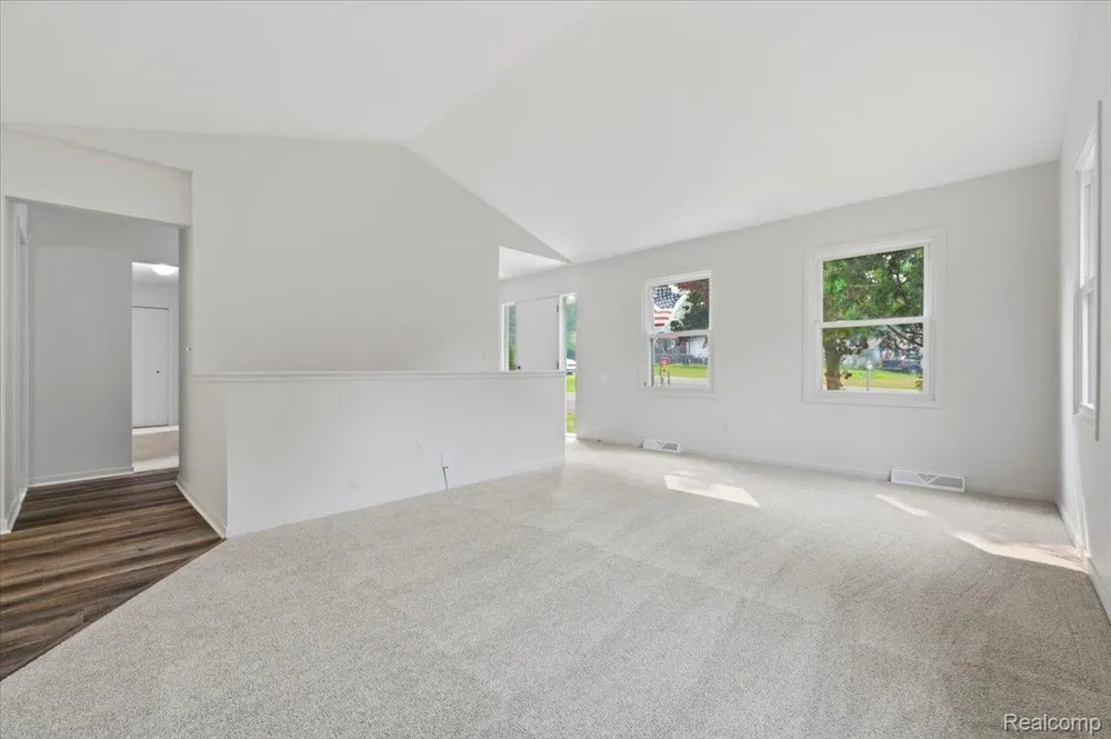 5608 Clinton River Drive Waterford Charter Township, MI 48327