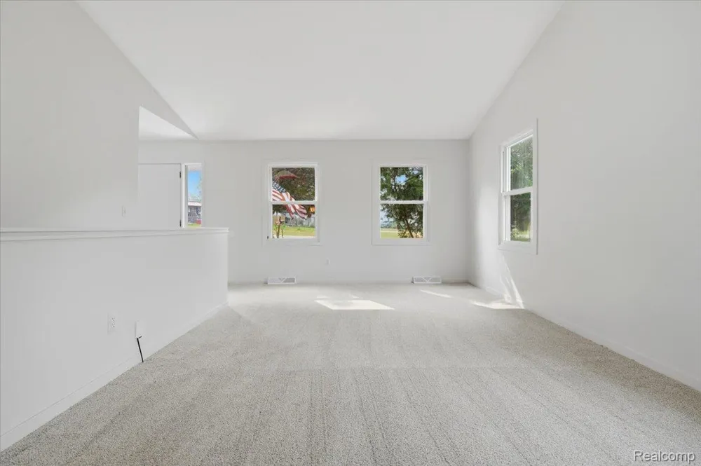 5608 Clinton River Drive Waterford Charter Township, MI 48327