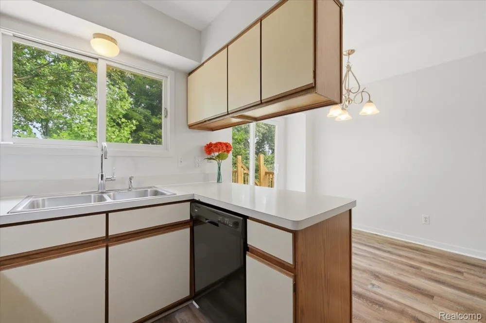5608 Clinton River Drive Waterford Charter Township, MI 48327