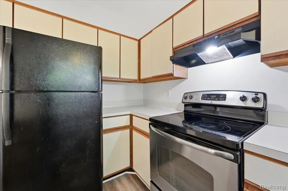 5608 Clinton River Drive Waterford Charter Township, MI 48327
