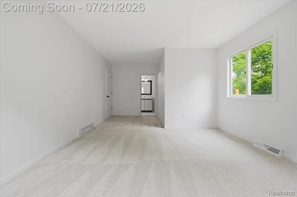 5608 Clinton River Drive Waterford Charter Township, MI 48327