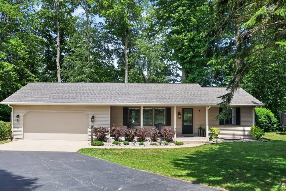 70070 2nd Avenue South Haven Charter Township, MI 49090
