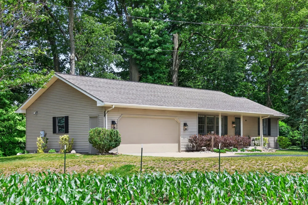 70070 2nd Avenue South Haven Charter Township, MI 49090