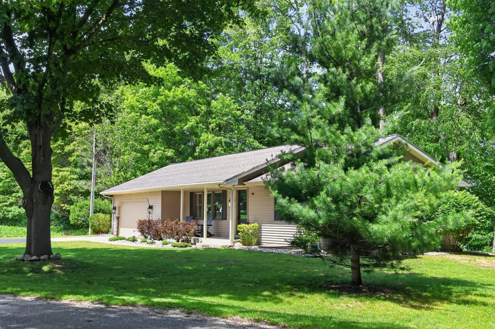 70070 2nd Avenue South Haven Charter Township, MI 49090