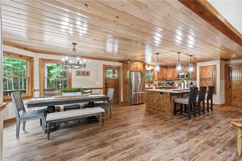 4687 Murphy Highway Mineral Bluff, GA 30559