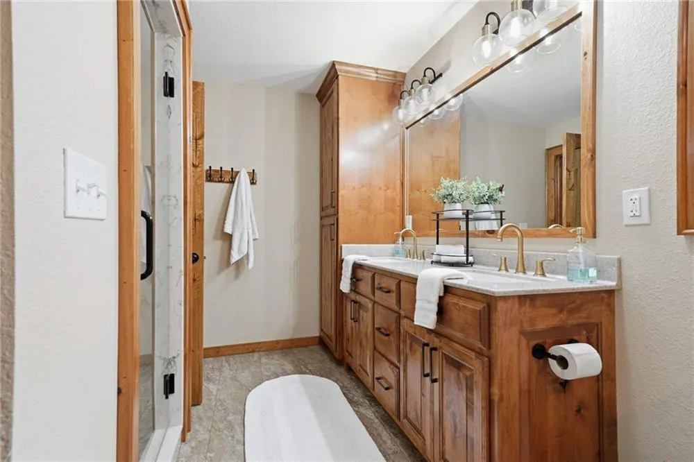 4687 Murphy Highway Mineral Bluff, GA 30559