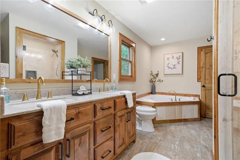 4687 Murphy Highway Mineral Bluff, GA 30559