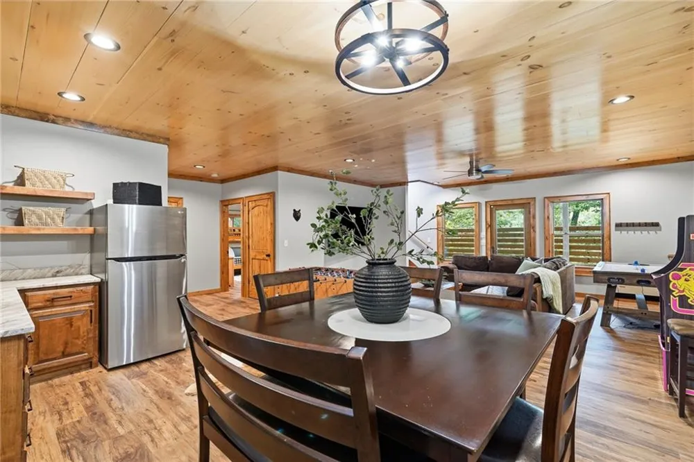 4687 Murphy Highway Mineral Bluff, GA 30559