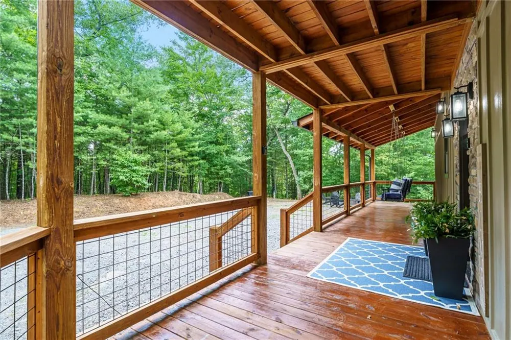 4687 Murphy Highway Mineral Bluff, GA 30559