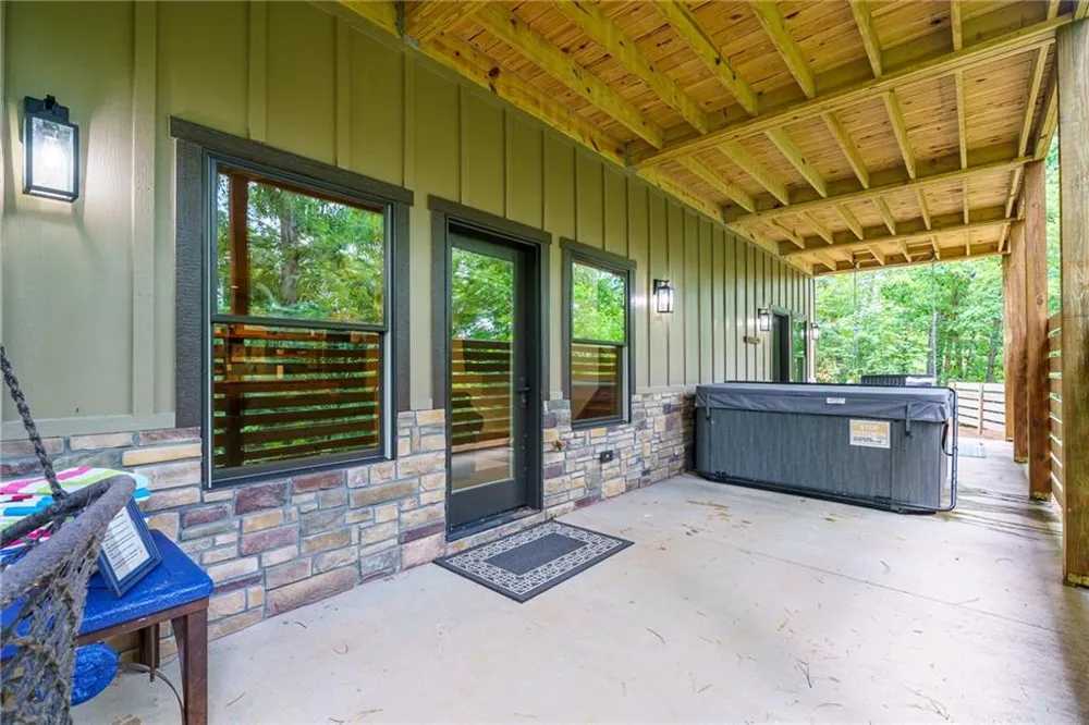 4687 Murphy Highway Mineral Bluff, GA 30559