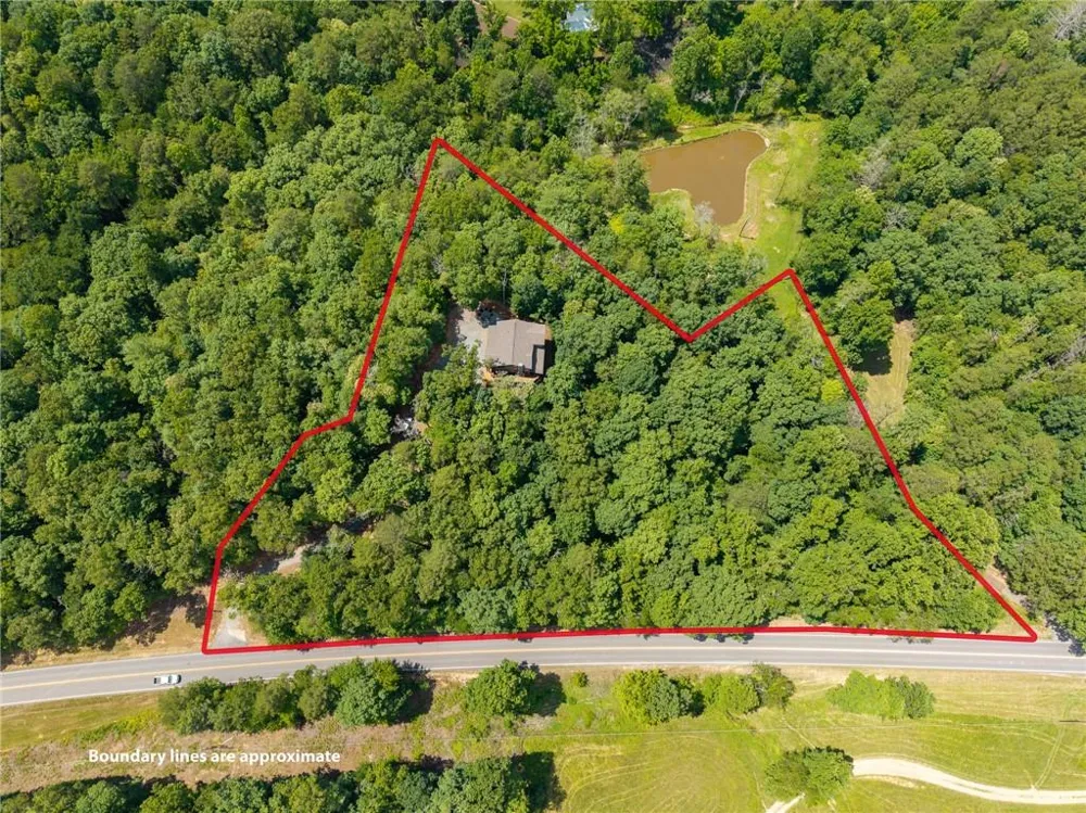 4687 Murphy Highway Mineral Bluff, GA 30559