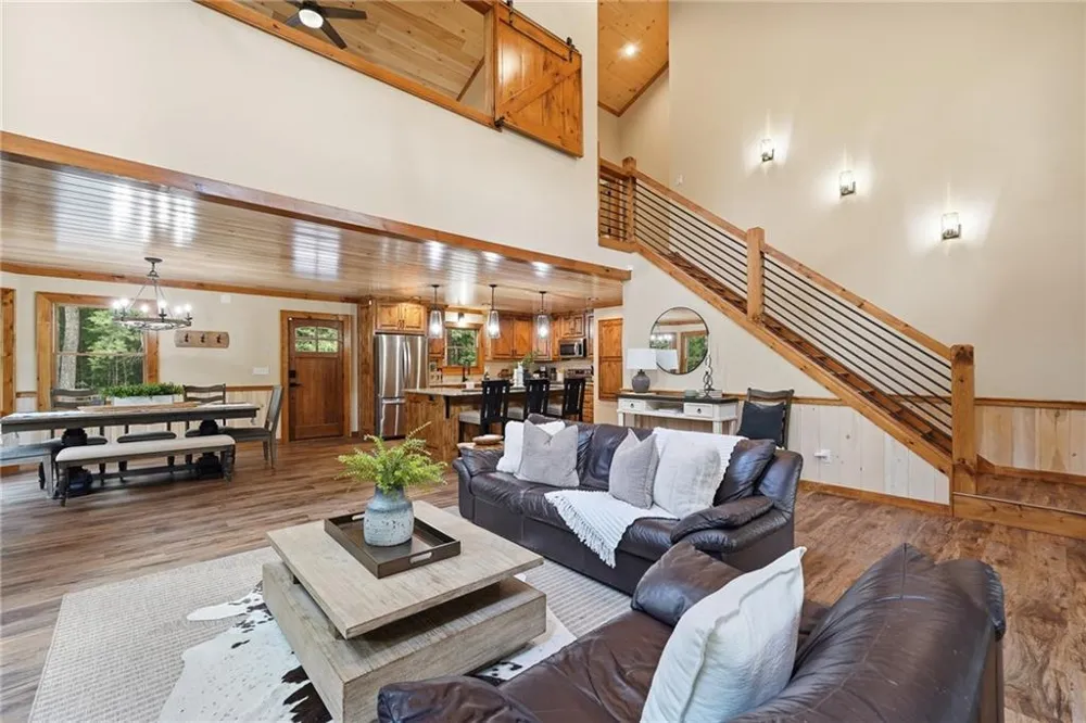 4687 Murphy Highway Mineral Bluff, GA 30559