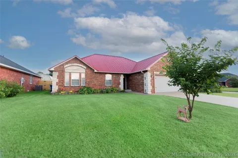 1400 Sweetgum Place
