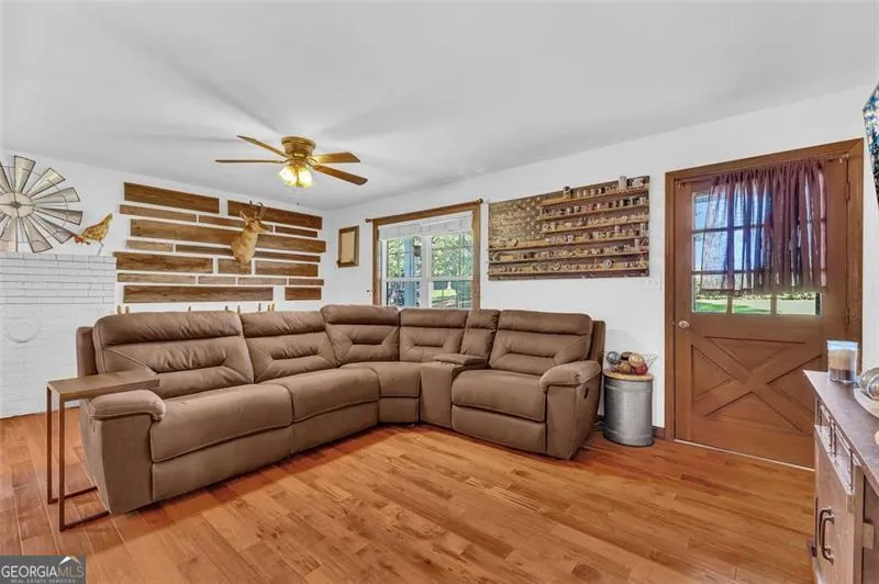 340 TOM BELL RD Milner, GA 30257