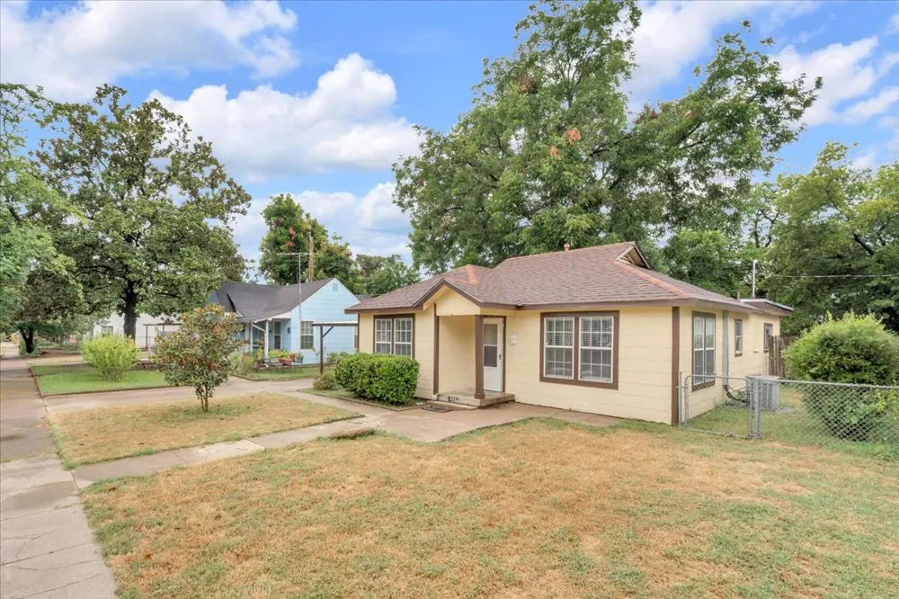 1113 Hudgins Avenue Fort Worth, TX 76111