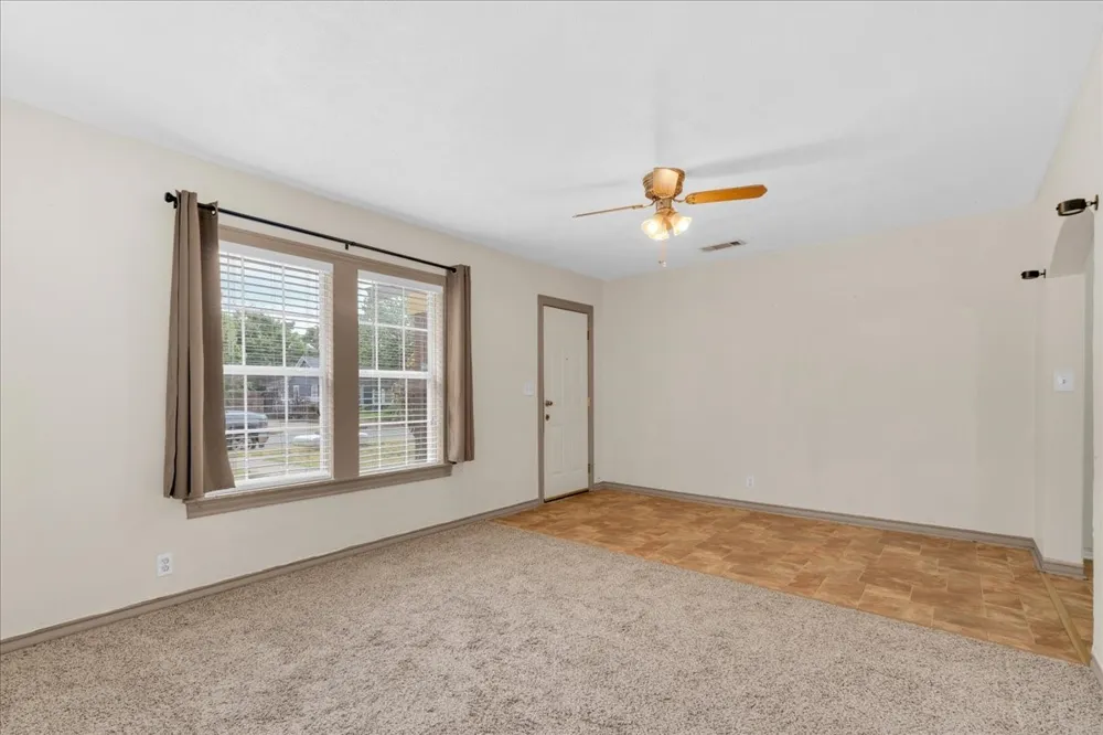 1113 Hudgins Avenue Fort Worth, TX 76111