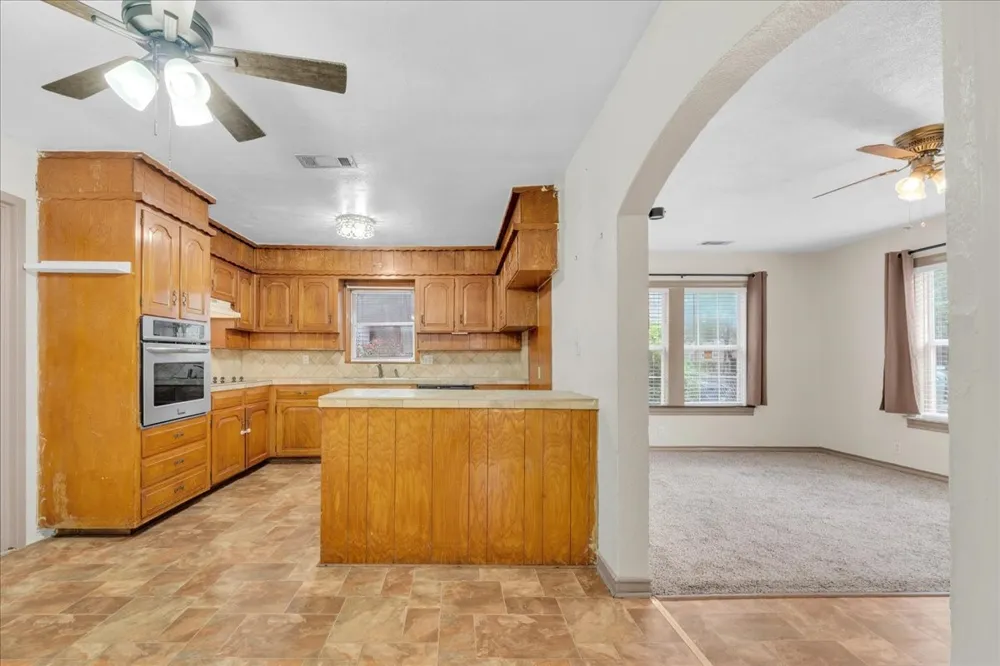 1113 Hudgins Avenue Fort Worth, TX 76111