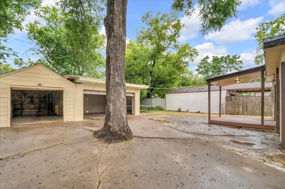 1113 Hudgins Avenue Fort Worth, TX 76111
