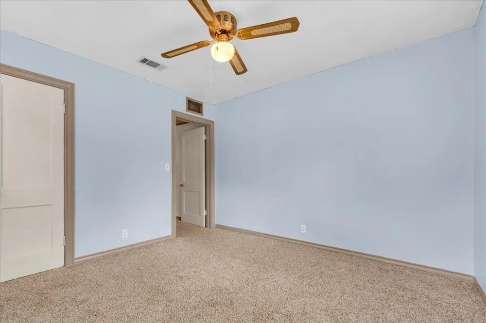 1113 Hudgins Avenue Fort Worth, TX 76111