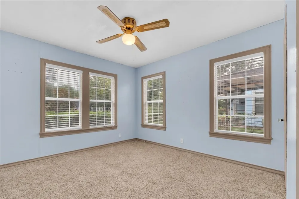 1113 Hudgins Avenue Fort Worth, TX 76111