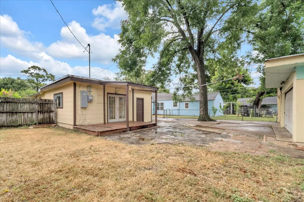 1113 Hudgins Avenue Fort Worth, TX 76111