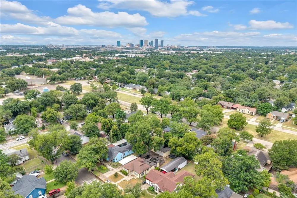 1113 Hudgins Avenue Fort Worth, TX 76111