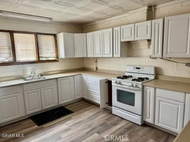 2069 Inyo Mojave, CA 93501
