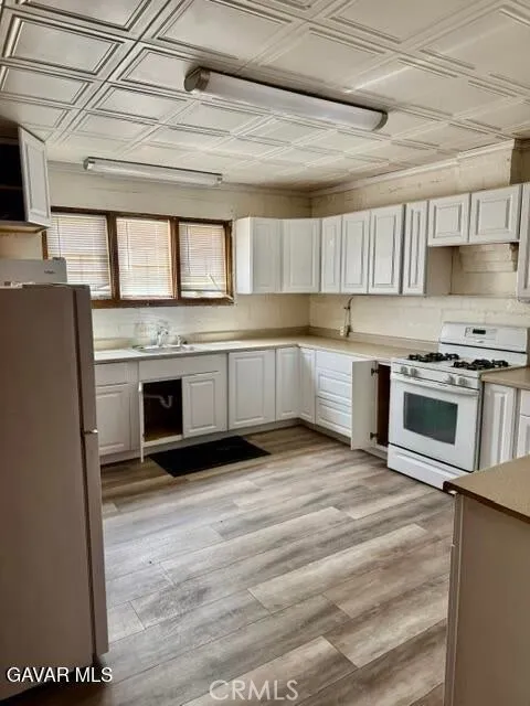 2069 Inyo Mojave, CA 93501