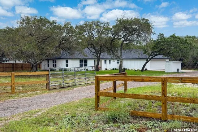 150 Wishert Rd Rockport, TX 78382