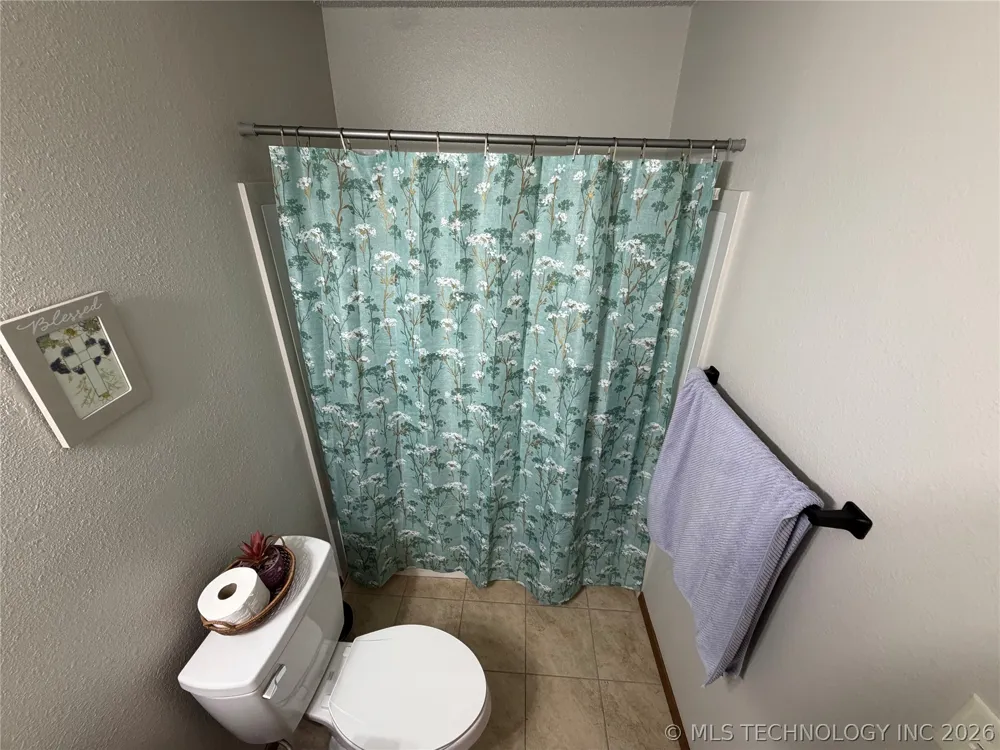 501 W Creek Drive Okmulgee, OK 74447