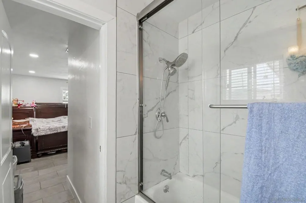 8032 Poplin Drive Santee, CA 92071