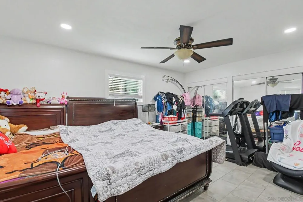 8032 Poplin Drive Santee, CA 92071