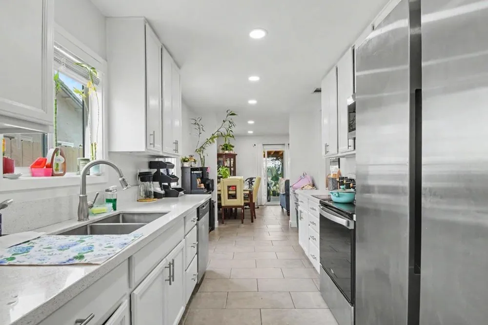 8032 Poplin Drive Santee, CA 92071