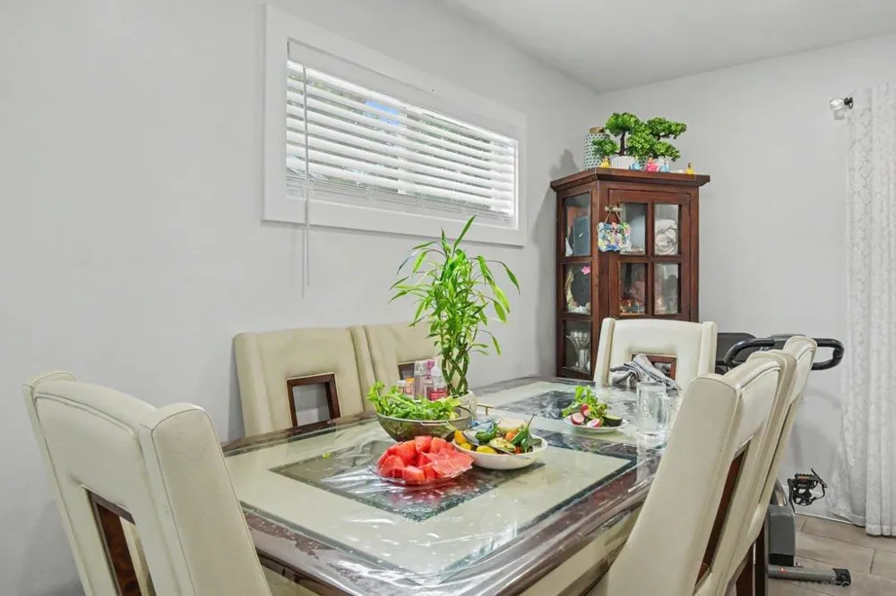 8032 Poplin Drive Santee, CA 92071
