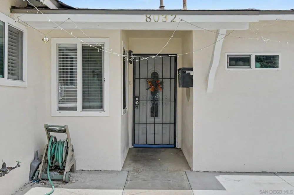 8032 Poplin Drive Santee, CA 92071