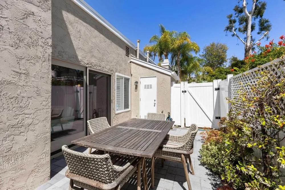 1245 Evergreen Drive Cardiff by the Sea, CA 92007