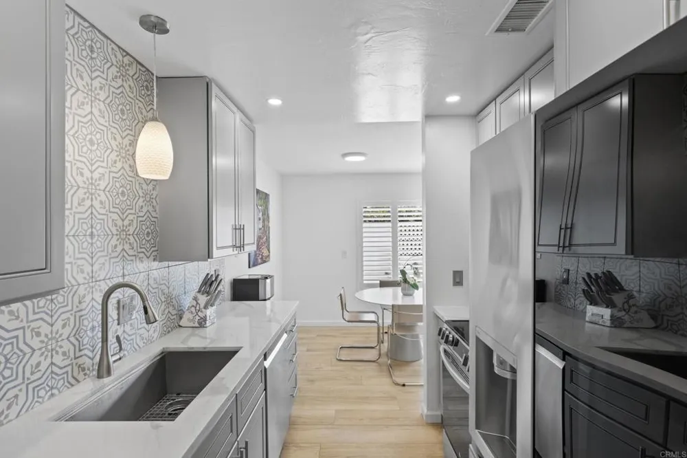 1245 Evergreen Drive Cardiff by the Sea, CA 92007
